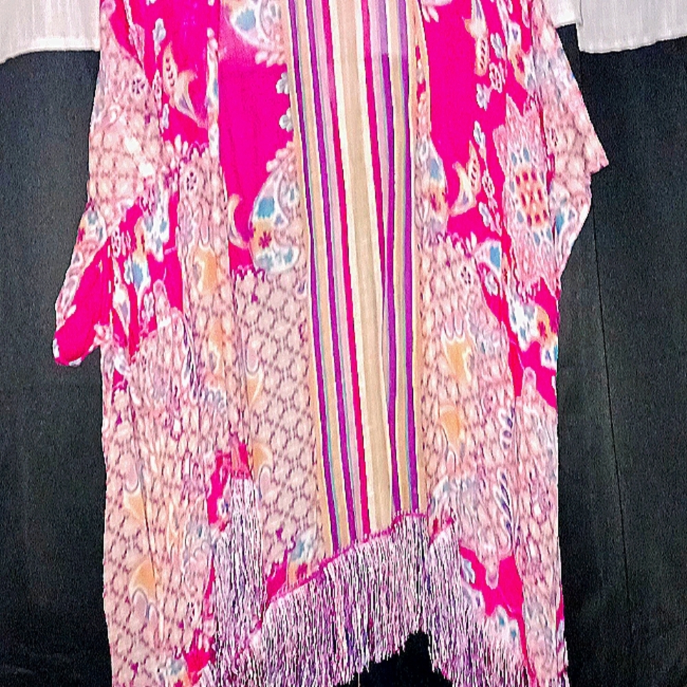 No Tag I'd say 1xl cover up